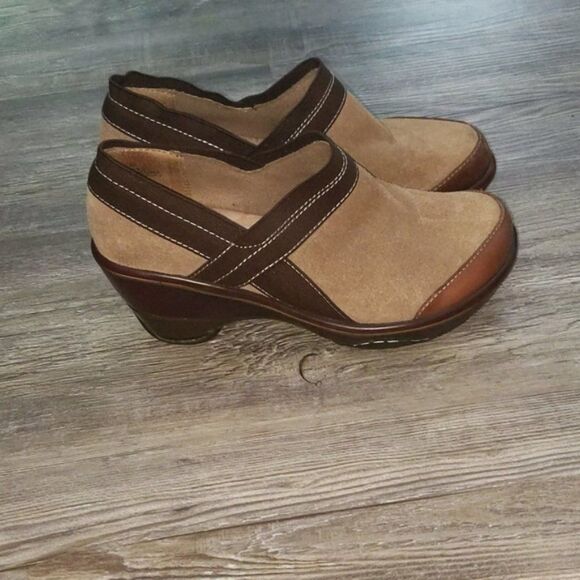 Jambu Cali Sport Wedge Design Clogs Sz 7 - Picture 3 of 7